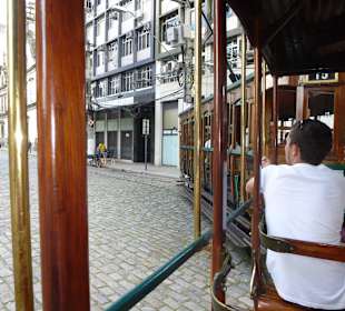 Mit der Bahn durch Santos