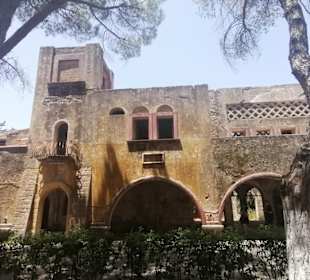 Verlassenes italienisches Gebäude 