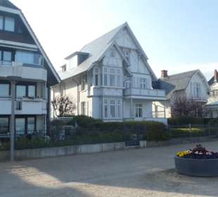 Spaziergang an der Strandpromenade