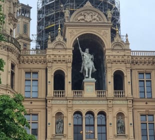 Fürst Niklot als Reiterstatue