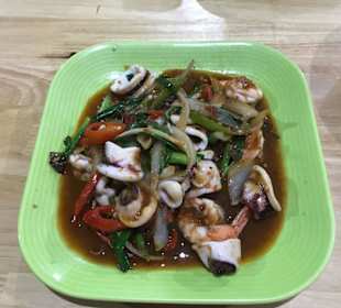 Schärfer Meeresfrüchtesalat