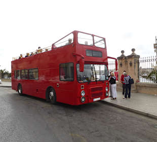 Hoppel Bus am Hafenausgang
