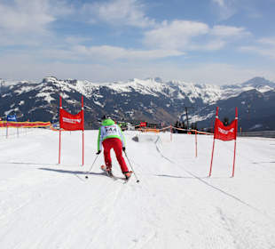 Happy Power Lady Race