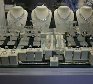 Auslagen im Gold Souq