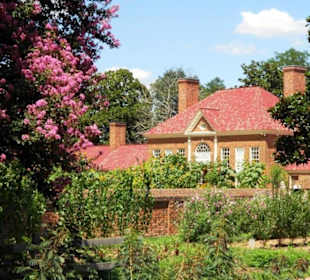 Das Gartenhaus des Anwesens