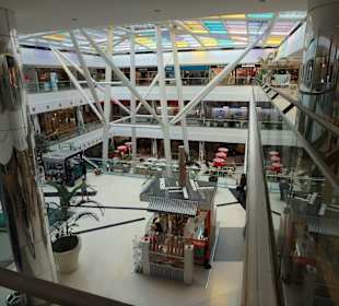 Das Innere des Shopping Centers