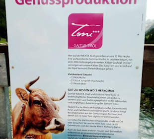 Alm mit eigenen Produkten
