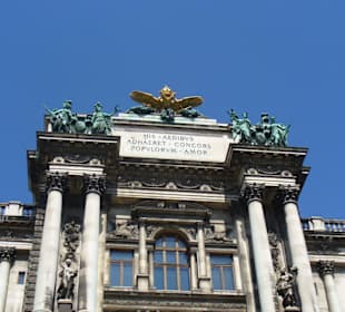 Wiener Hofburg vom Burggarten aus
