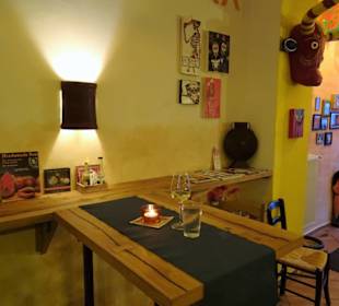 Im Gastraum des Mucho Gusto