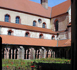 Kirche und Kreuzgang