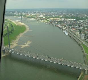 Blick auf den Rhein von oben aus