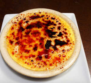 Creme Catalane im Restaurant La Treille