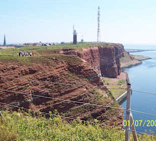 Blick über die Küste und Felsen von Helgoland