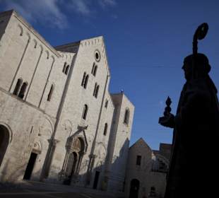 La Basilica di San Nicola a soli 300 m. 