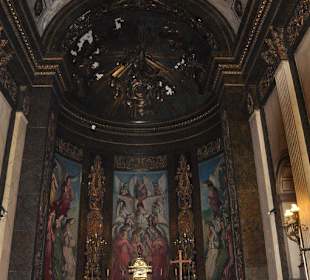 Kapelle ( am hinteren Ausgang )