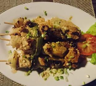 Satay-Spieße mit hausgemachter Tempura-Soße