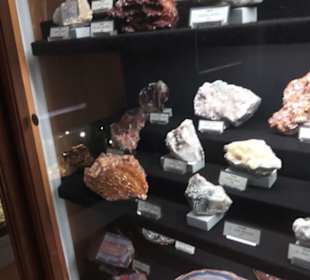 Museum für Mineralien und Mathematik