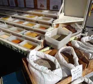 Impressionen vom Wochenmarkt Saint-Cyprien-Plage