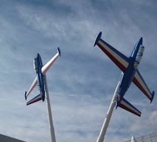 Samoloty przed wejściem