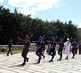 Wachablösung im Anitkabir