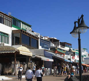 Restaurants & Läden in Playa Blanca