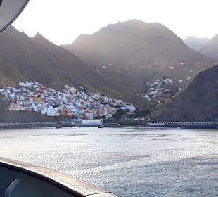 Inselrundfahrt AIDA vom Wasser aus