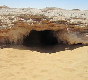 Djara Cave (Höhle-Hügel)