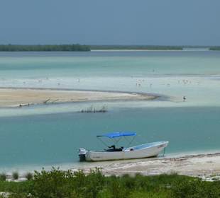 Lagune an einer kleinen Insel
