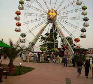 Riesenrad in Goldstrand