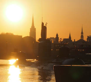 Hamburg bei Sonnenaufgang