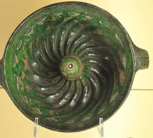 In der Keramik-Abteilung des Fichtelgebirgsmuseum