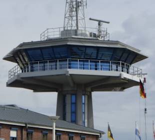 Der Turm zur Überwachung des Schiffsverkehrs