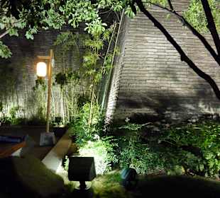 Spacer wokół murów