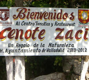 Eingang zur Cenote Zacci in Valloid