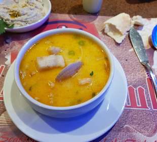 Die leckere Fischsuppe gehört zu Menü 1 + 2