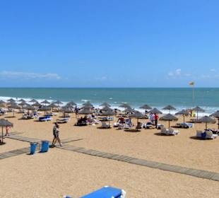 Wunderschöner Badestrand aber Wasser noch zu kalt