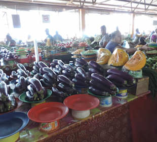 Auf dem Markt von Suva