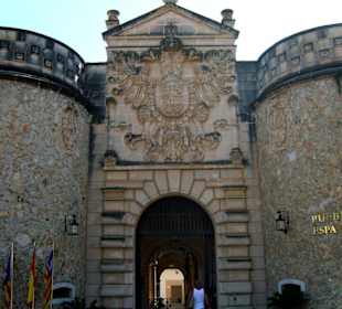 Eingang Pueblo Espaniol