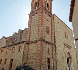 Blick auf den Glockenturm der Kirche Sainte-Marie