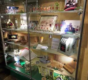 Exponate zur Firmengeschichte im Brauereimuseum