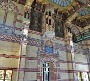 Rundgang durch die Bahnhofshalle