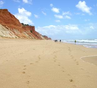 9 km bis Villamoura nur Strand.