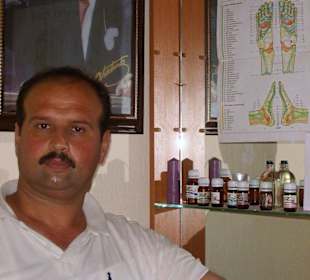 Goldene Hände Massage Herr Eko