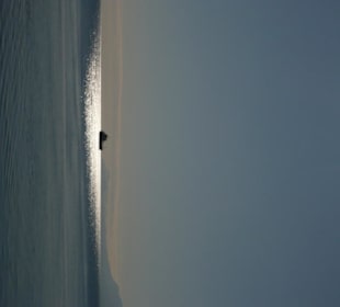 Blick aufs Meer vom Hafen