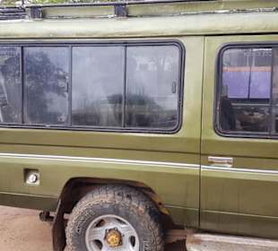 Unser Jeep, nicht mehr ganz neu, aber "rough"