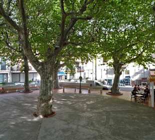 Am Dorfplatz in der Altstadt von Cerbère