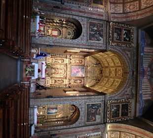 Blick auf den Hauptaltar