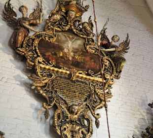 Epitaph an der Wand des Kirchenschiffes