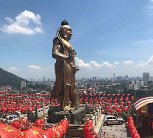 Oberhalb der Kek-Lok-Si-Tempelanlage