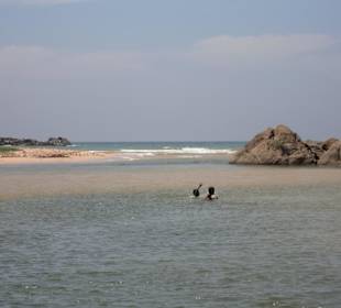 Hier mündet der Fluß ins Meer